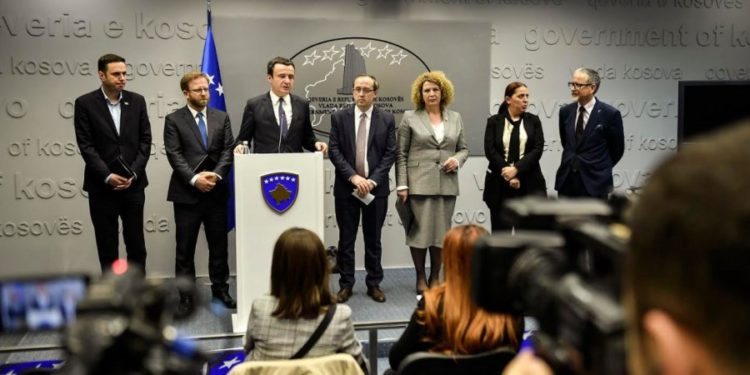 Qeveria shpall gjendje emergjente të shëndetit publik