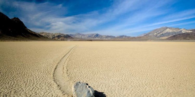Gurët që lëvizin vet, fenomeni meteorologjik që kishte çuditur shkencëtarët