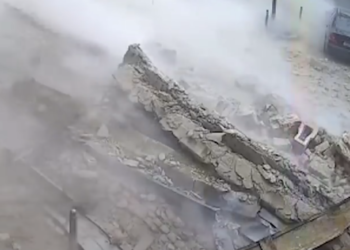 Tërmeti në Kroaci: Struktura gjigande bie nga lartë, vetura shpëton për pak