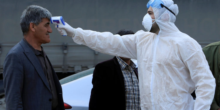 Mitet rreth Koronavirusit, a ikë me ardhjen e pranverës dhe a është hudhra ilaqi kundër tij?