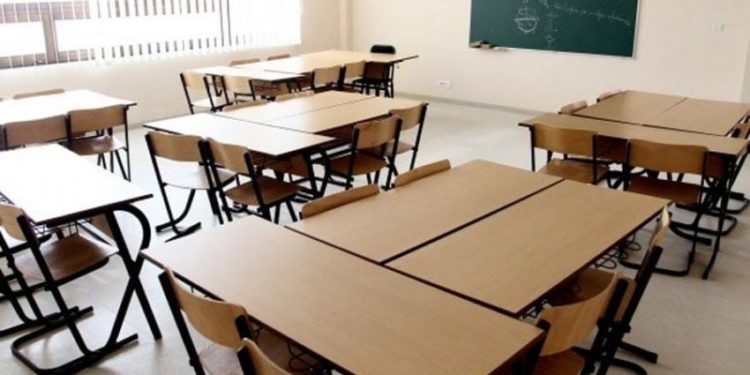 Koronavirusi, Qeveria vendim për ndërprerjen e mësimit, pezullimin e fluturimeve e masa të tjera