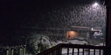 Orëve të ardhshme, vende-vende reshje bore, në mëngjes kthjellim i motit