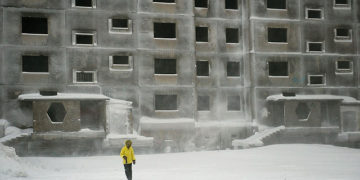 Qyteti më verior në botë, ku temperatura shkon në -55°C dhe nata zgjatë dy muaj të plotë