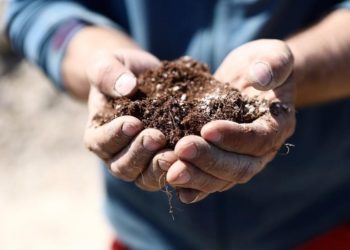 Puna e bujqve nuk do të ndalet, mund ta punojnë tokën nga ora 06:00 deri në orën 20:00