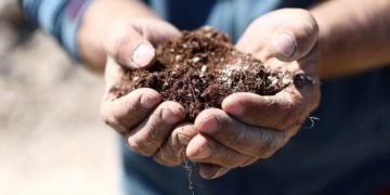 Puna e bujqve nuk do të ndalet, mund ta punojnë tokën nga ora 06:00 deri në orën 20:00