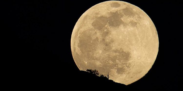 Sonte “Superhëna”, pamja më e bukur dhe më e shndëritshme e Hënës nga Toka