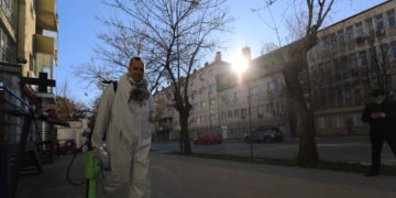 Shuhen vatrat e koronavirusit në Prishtinë