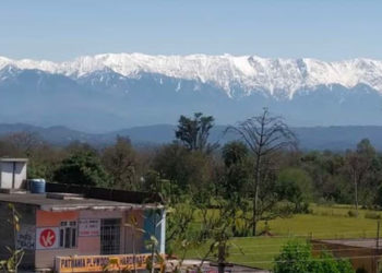 Pas 30 viteve, Himalaja mund të shihet nga poshtë – ajri u pastrua pas izolimit nga koronavirusi