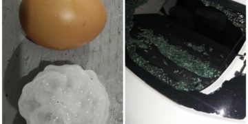 Breshër sa kokrrat e vezës në Has, thyhen xhamat e makinave