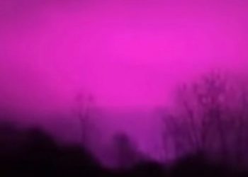 Banorët çuditen nga ngjyrat që merr qielli në New York dhe xhirojnë momentin