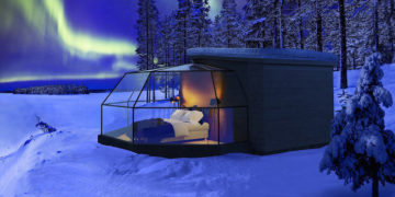 Thellë brenda pyjeve, dhoma ku mund të flini nën yje dhe dritat aurora