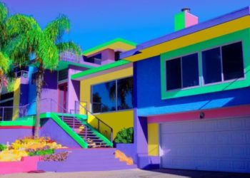 “Shtëpia e ylberit” – artistja shpenzoi mijëra dollarë për ta dizajnuar