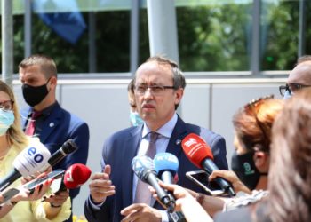 Hoti: Nëse vazhdon ky ritëm, do të detyrohemi t’i kthejmë masat e izolimit total