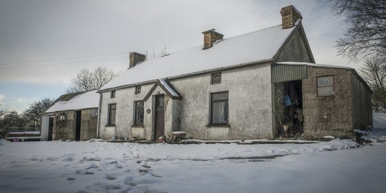 Shtëpia që ka mbetur një shekull mbrapa