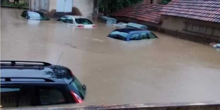 Përmbytet Serbia, gjendje e jashtëzakonshme në disa komuna