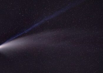 Kometa ‘Neowise’ bën afrimin më të afërt me Tokën