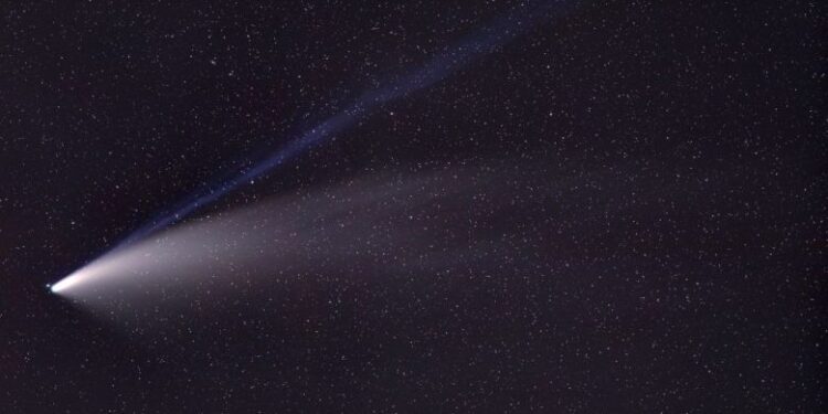 Kometa ‘Neowise’ bën afrimin më të afërt me Tokën