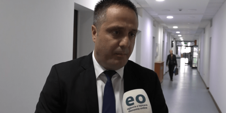 Zv/kryeministri Selmanaj paralajmëron gjendje të jashtëzakonshme nëse nuk ulet numri i rasteve