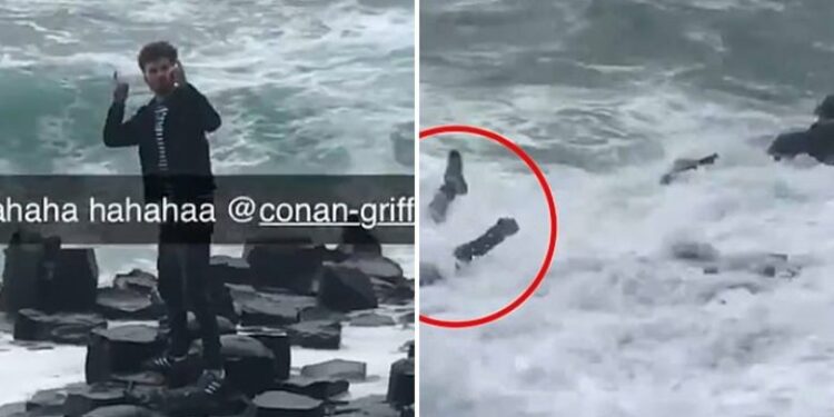 Deshi të pozojë në shkëmb pranë ujit, dallgët e detit e “marrin me vete” adoleshentin nga Irlanda e Veriut