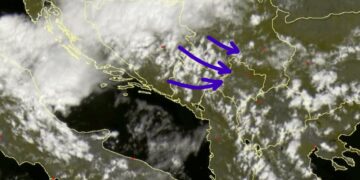 Afrohet fronti i ftohtë ajror, pasdite vonë ulje të temperaturave dhe reshje lokale shiu!