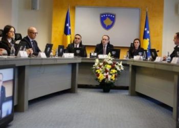 Qeveria e Kosovës rikthen disa masa ndaj COVID-19