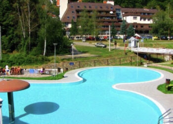 Rreth 1 orë e gjysmë larg Prishtinës, Banja e rrallë me 18 lloje të ujërave shëruese