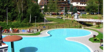 Rreth 1 orë e gjysmë larg Prishtinës, Banja e rrallë me 18 lloje të ujërave shëruese