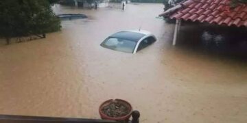 Katër të vdekur nga stuhitë e mëdha në Greqi, nga cikloni me qendër në Shqipëri!