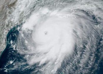 I përmasave katastrofike, uragani Laura pritet të godas sot SHBA-të