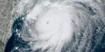 I përmasave katastrofike, uragani Laura pritet të godas sot SHBA-të