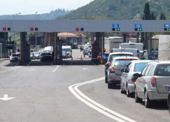 Mali i Zi vazhdon të kërkoj testin negativ për kosovarët, shumë qytetarë kthehen mbrapa