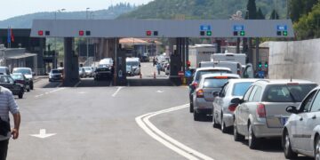 Mali i Zi vazhdon të kërkoj testin negativ për kosovarët, shumë qytetarë kthehen mbrapa