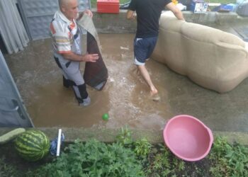 Stuhi e fortë me erë e shi në rrethinë të Gjilanit, uji hyn nëpër shtëpi