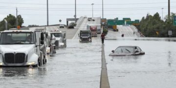 Dëme katastrofike në SHBA pas uraganit Laura