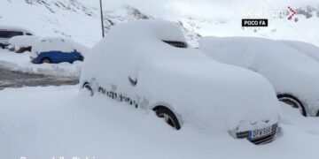 Borë në Alpet e Italisë dhe Zvicrës