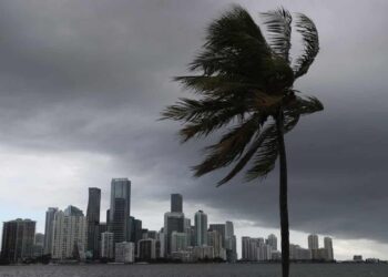 Uragani Isaiac sot godet SHBA-të