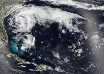 Uragani “Isaias” godet tokën në Shtetet e Bashkuara të Amerikës dhe niset në drejtim të Uashingtonit dhe Nju Jorkut si Stuhi Tropikale