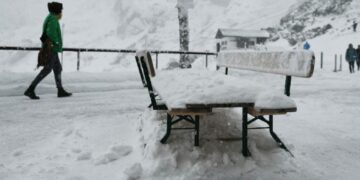 Bora zbardh veriun e Zvicrës, Austrisë dhe Gjermanisë