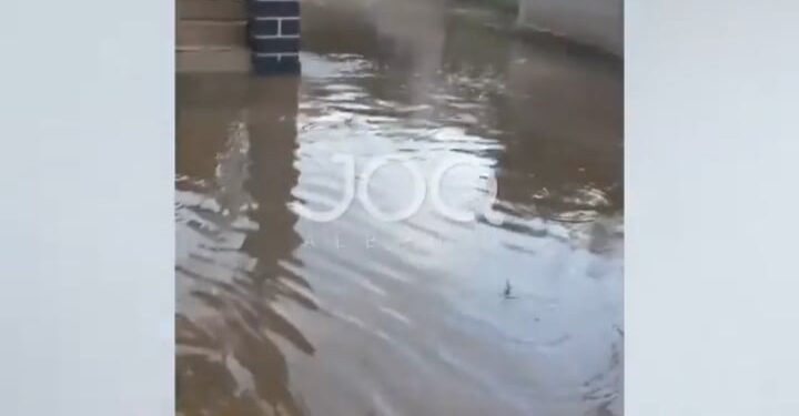 Përmbytet Durrësi!