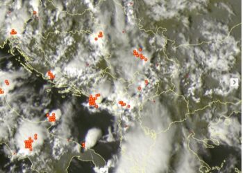 Gjendja momentale sinoptike, ende jemi nën ndikimin e masave të nxehta ajrore!