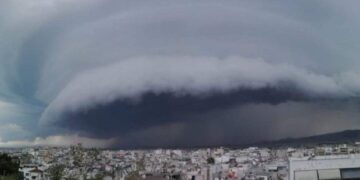 Pritet të godasë Mesdheun më 18 shtator, çfarë është cikloni “medicane”?