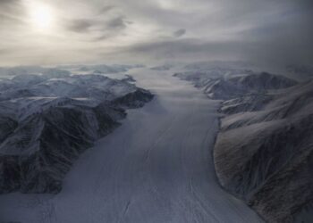 Nasa publikon videon shqetësuese, çka po ndodh momentalisht në Arktik