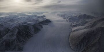 Nasa publikon videon shqetësuese, çka po ndodh momentalisht në Arktik