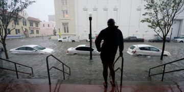 Uragani Sally shkakton vërshime katastrofale në SHBA, priten edhe të tjera