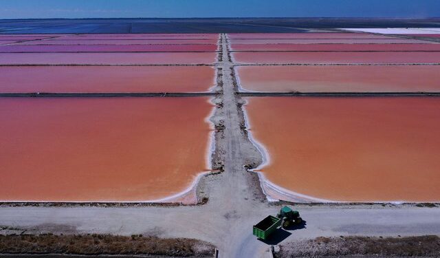 Pamjet magjepsëse, kriporja dhe ‘liqeni’ rozë në Nartë