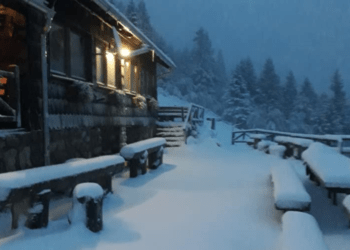 Borë në malet e Kroacisë dhe Sllovenisë