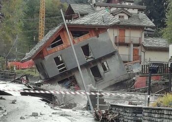 Dy viktima dhe 11 të zhdukur nga moti i ligë në Itali