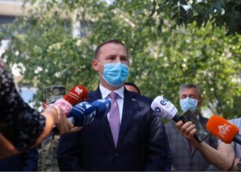 Zemaj paralajmëron se Prishtina mund të futet në karantinë