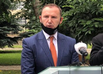 Ministri Zemaj: Në karantinë mund të kthehemi nëse e humbim kontrollin