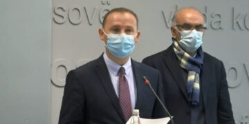 Masat e reja: Kafiterive dhe qendrave tregtare u ndalohet puna nga ora 21:00 deri në 05:00